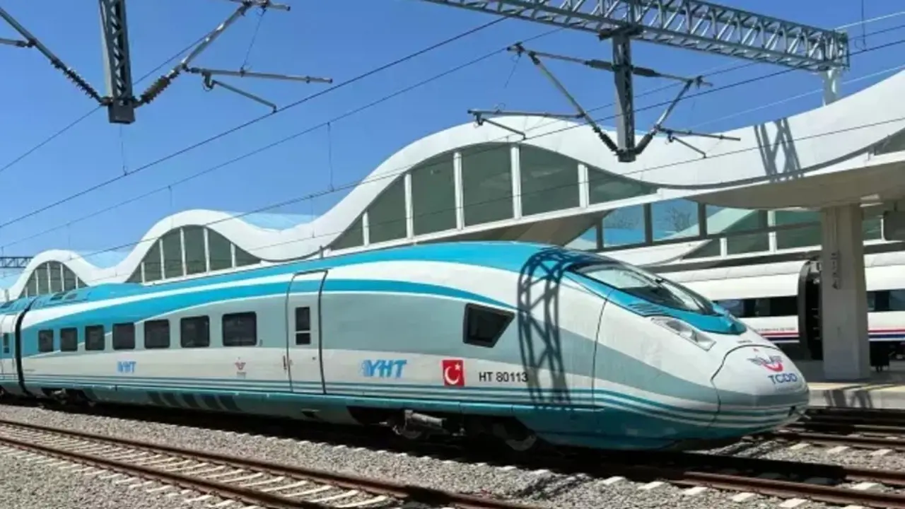 Ankara–İstanbul arası 80 dakikaya iniyor: Türkiye yeni nesil hızlı tren dönemine geçiyor