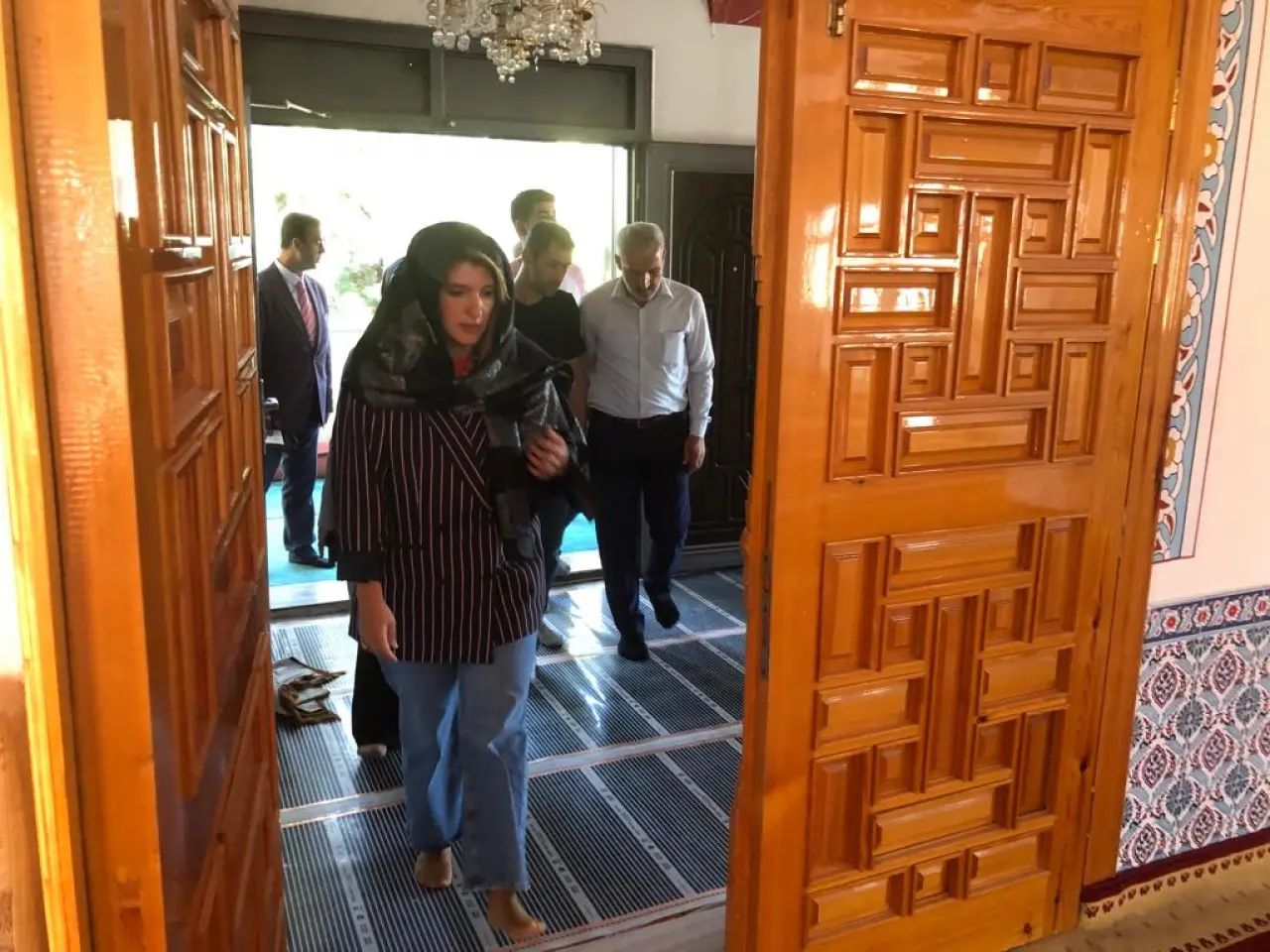 İnanç Siraç Kara Ölmeztoprak on X: "📍Topsöğüt Merkez Cami 🕌 Depremden etkilenen Topsöğüt Merkez Camii'nde incelemelerde bulunarak, Cami İmamı Gani Açar'dan bilgiler aldık. Cami çevresinde dükkanı olan esnaflarımız ve cami cemaatine geçmiş