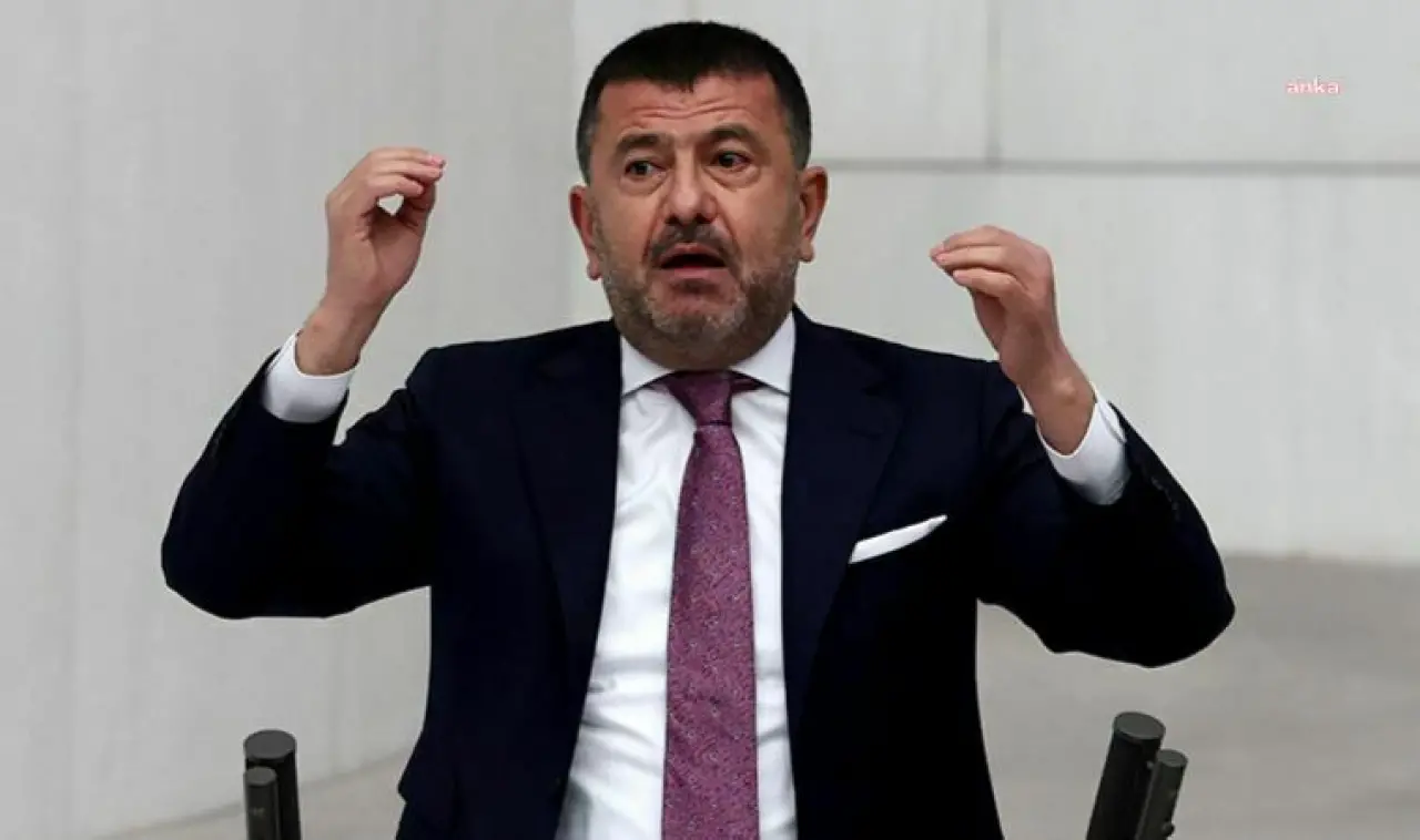 VELİ AĞBABA: “CEMEVLERİ OTOMATİK OLARAK KÜLTÜR EVLERİNE DÖNÜŞTÜRÜLMEYE  ÇALIŞILIYOR. ALEVİ KİMLİĞİNİN TARİHSEL VE KÜLTÜREL BİRİKİMİ HEDEF ALINIYOR”